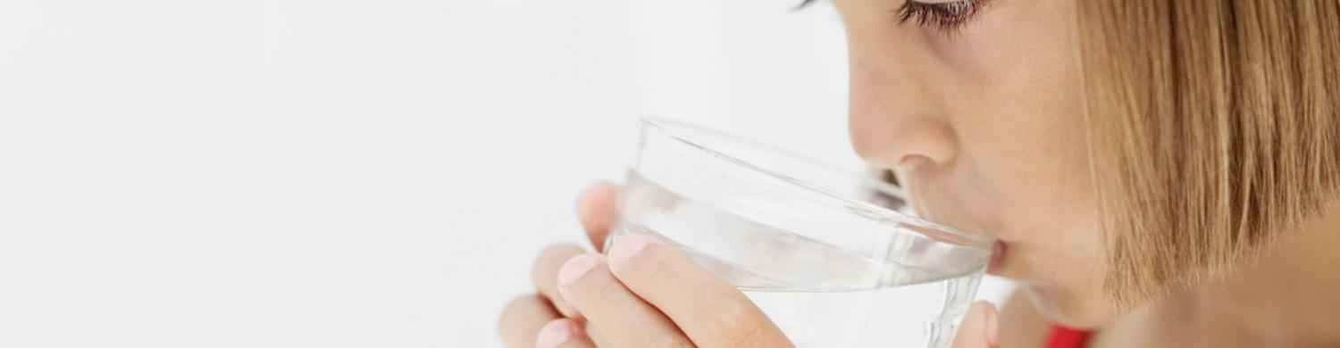 Hydratation chez les enfants : boire de l’eau