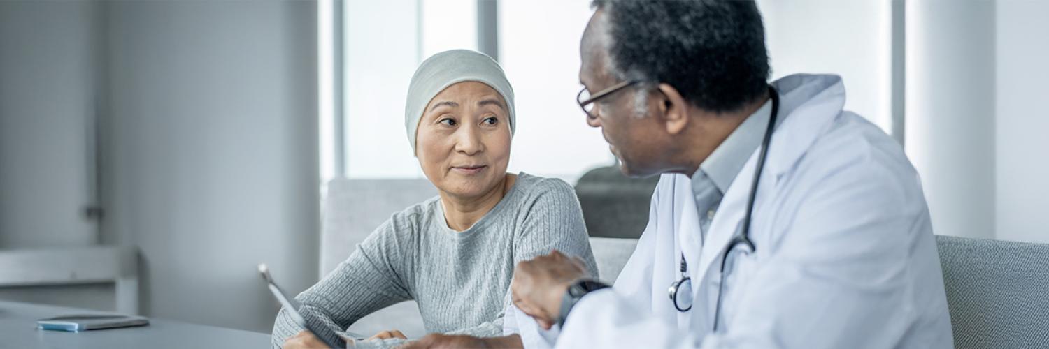 patiente atteinte de cancer en consultation