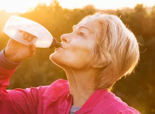 La consommation d’eau minérale d’une femme.